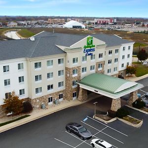 Holiday Inn Express Hotel & Suites Waukegan/Gurnee By Ihg
